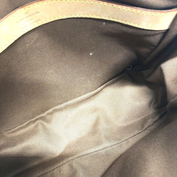 LOUIS VUITTON Brown Monogram Canvas Messenger Shoulder Bag - Picture 14 of 16